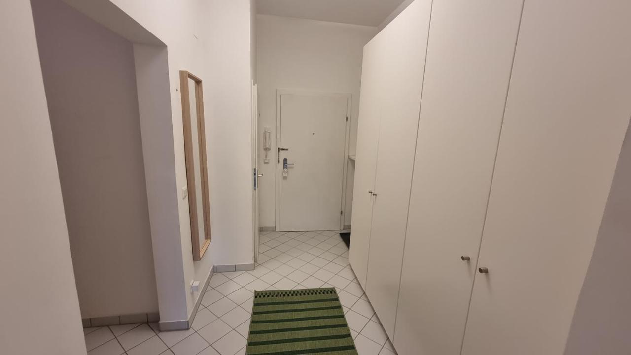 Sunny Apartment Next To Metro 1Br เวียนนา ภายนอก รูปภาพ